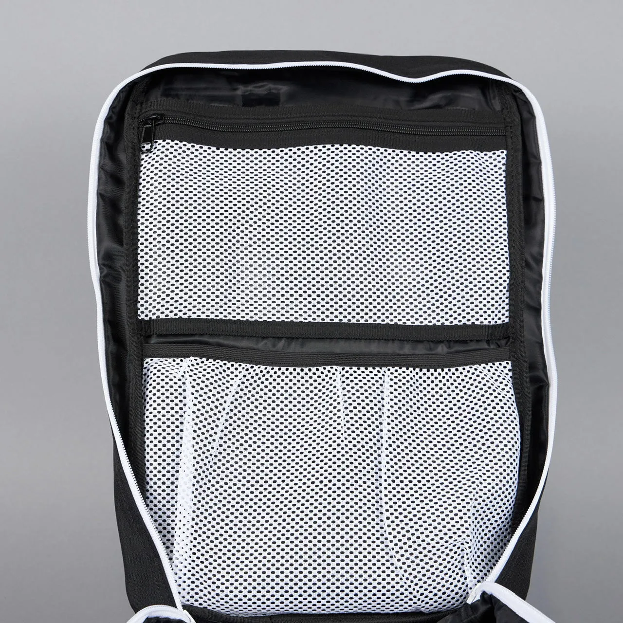 35L Backpack Power Slap Black