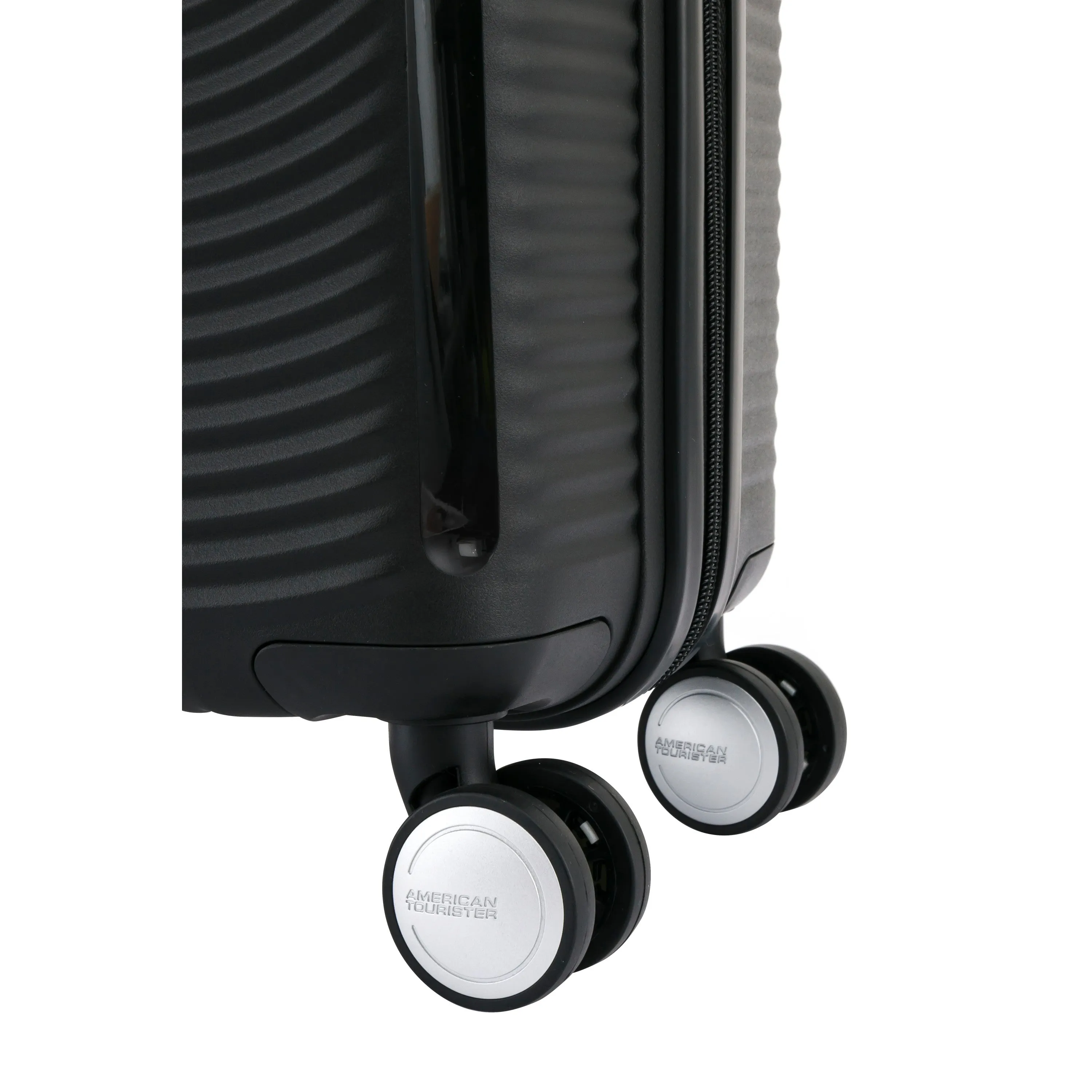 American Tourister Curio 25" 4-Wheel Medium Luggage