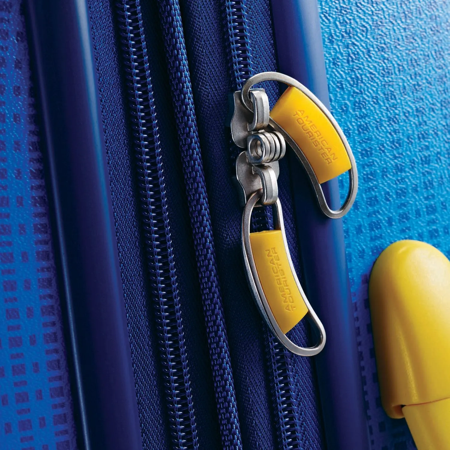 American Tourister Disney 21" Hardside Spinner