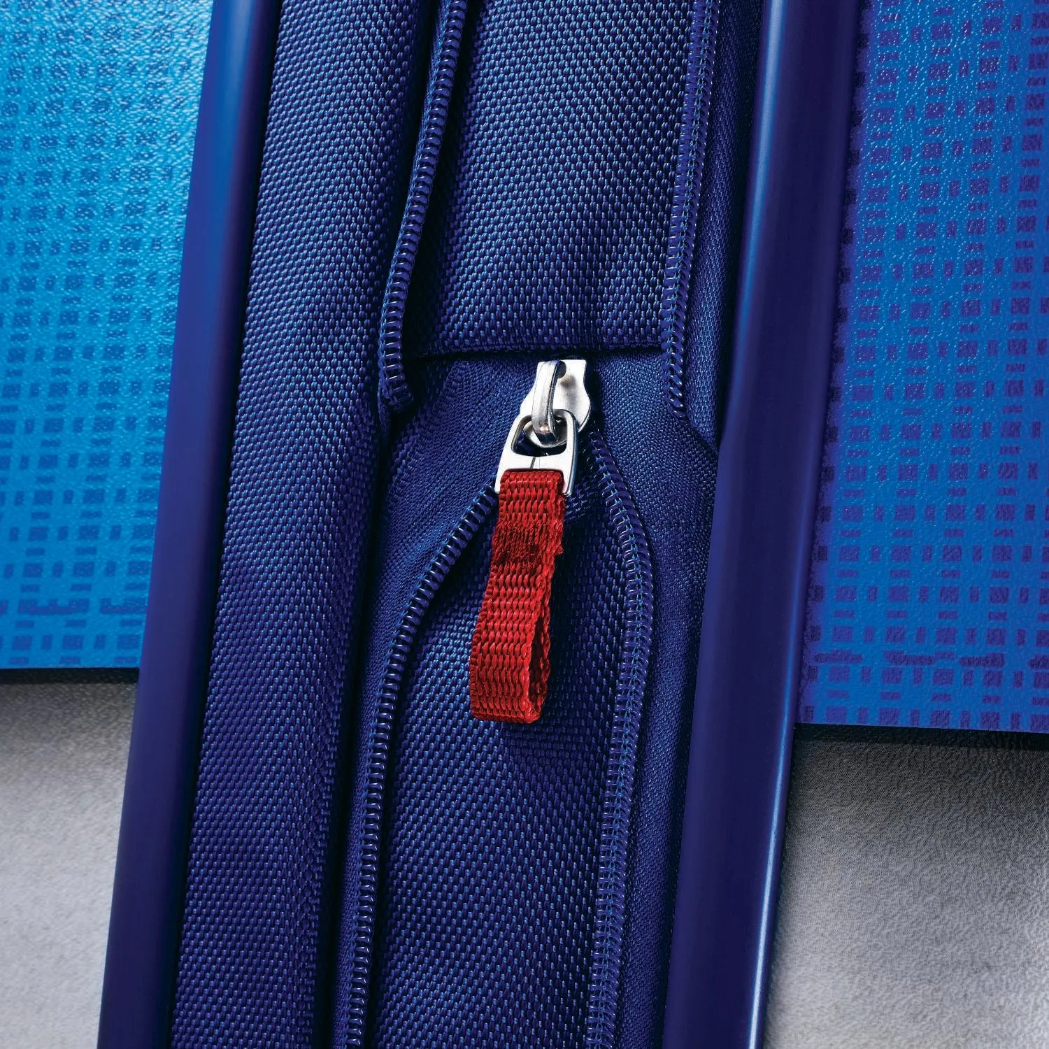 American Tourister Disney 21" Hardside Spinner
