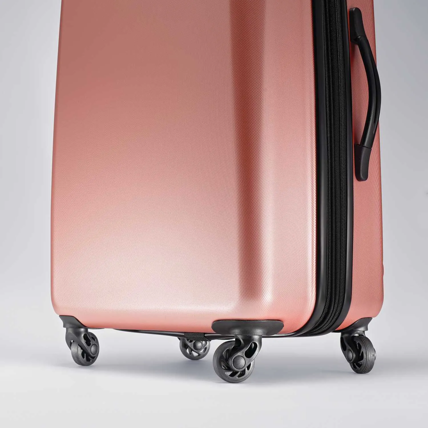 American Tourister Moonlight 28" 4-Wheel Large Luggage