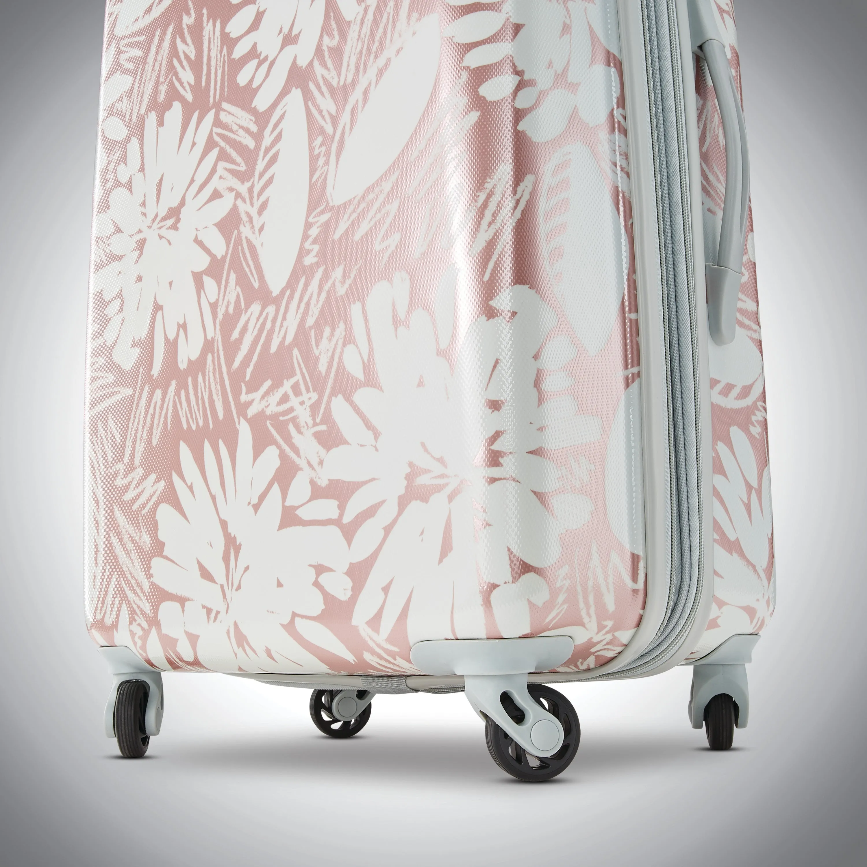 American Tourister Moonlight 28" 4-Wheel Large Luggage
