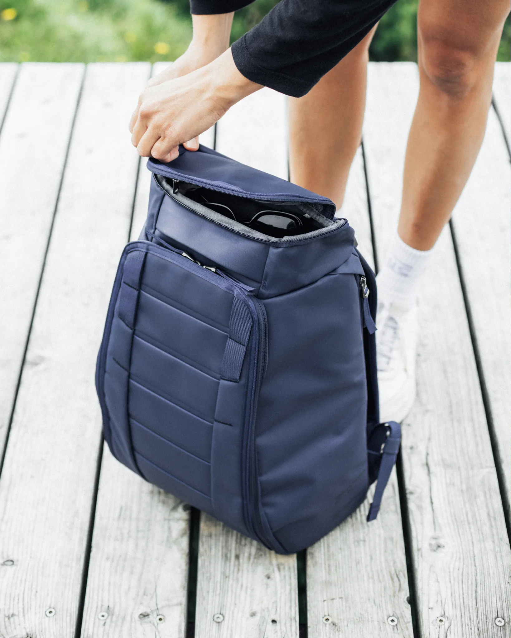 D_b_ Hugger Backpack 25L