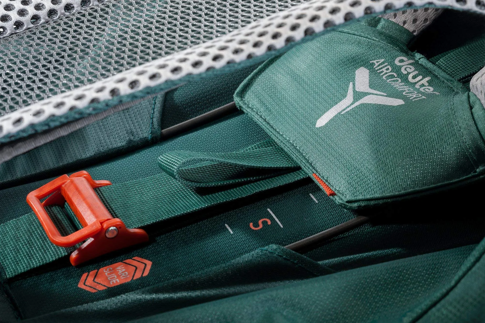 Deuter Futura Vario Hiking Backpacks