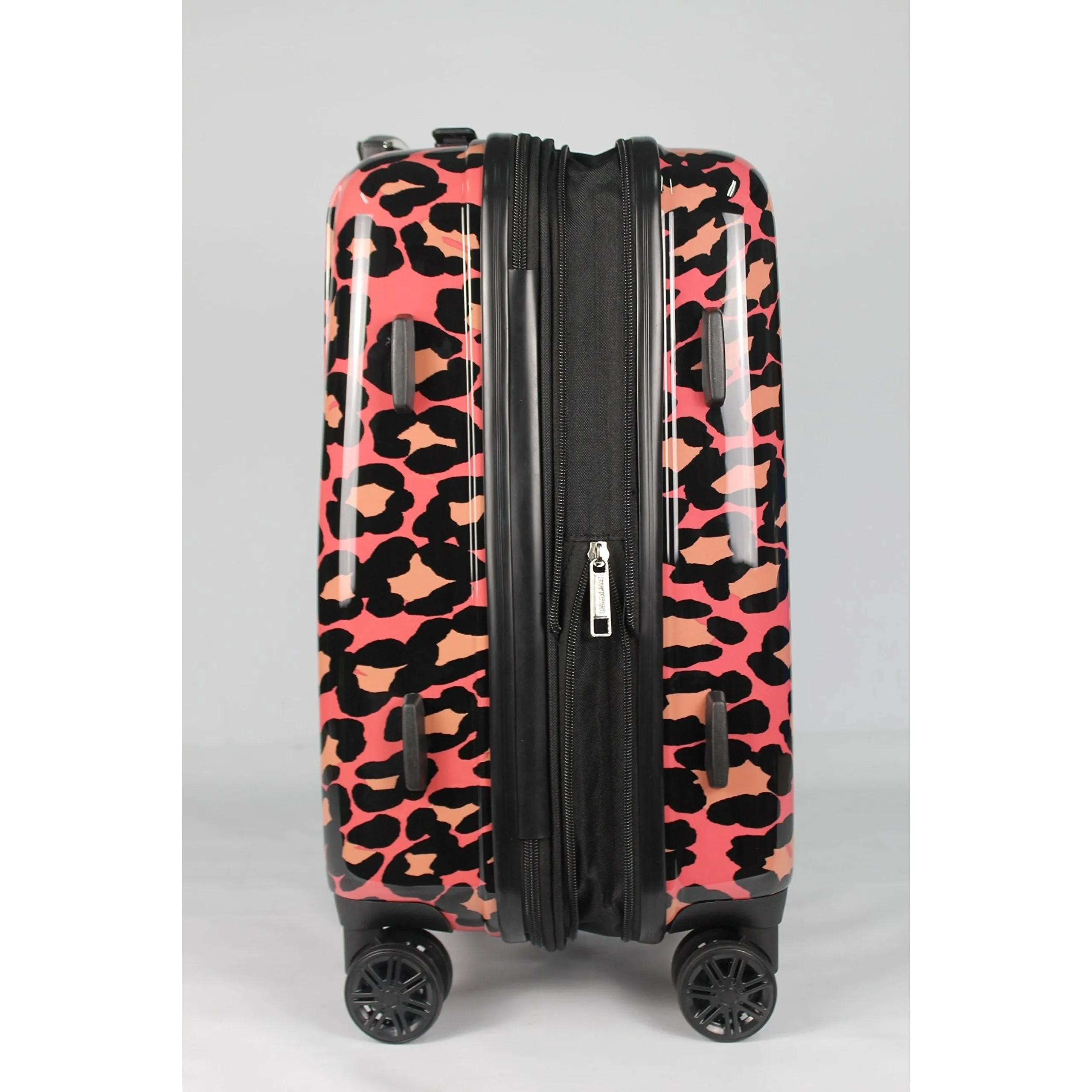 Isaac Mizrahi Gabby 22" 4-Wheel Carry-On Luggage