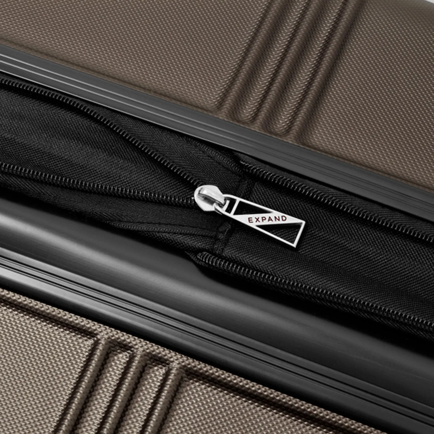 London Fog Kingsbury 21" 4-Wheel Carry-On Luggage