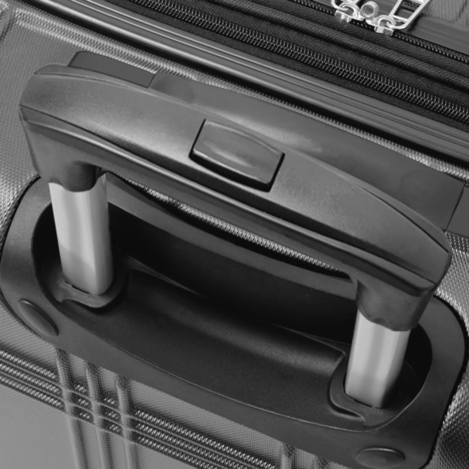 London Fog Kingsbury 21" 4-Wheel Carry-On Luggage