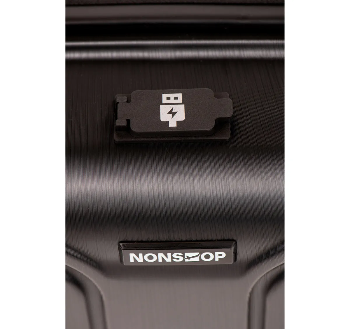 NONSTOP New York 3-Piece Expandable Spinner Luggage Set with Powerbank & 3-Piece Packing Cube Set