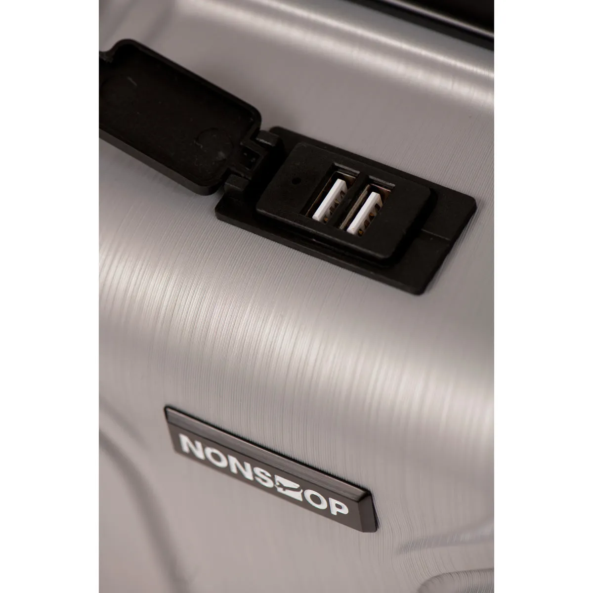 NONSTOP New York 3-Piece Expandable Spinner Luggage Set with Powerbank & 3-Piece Packing Cube Set