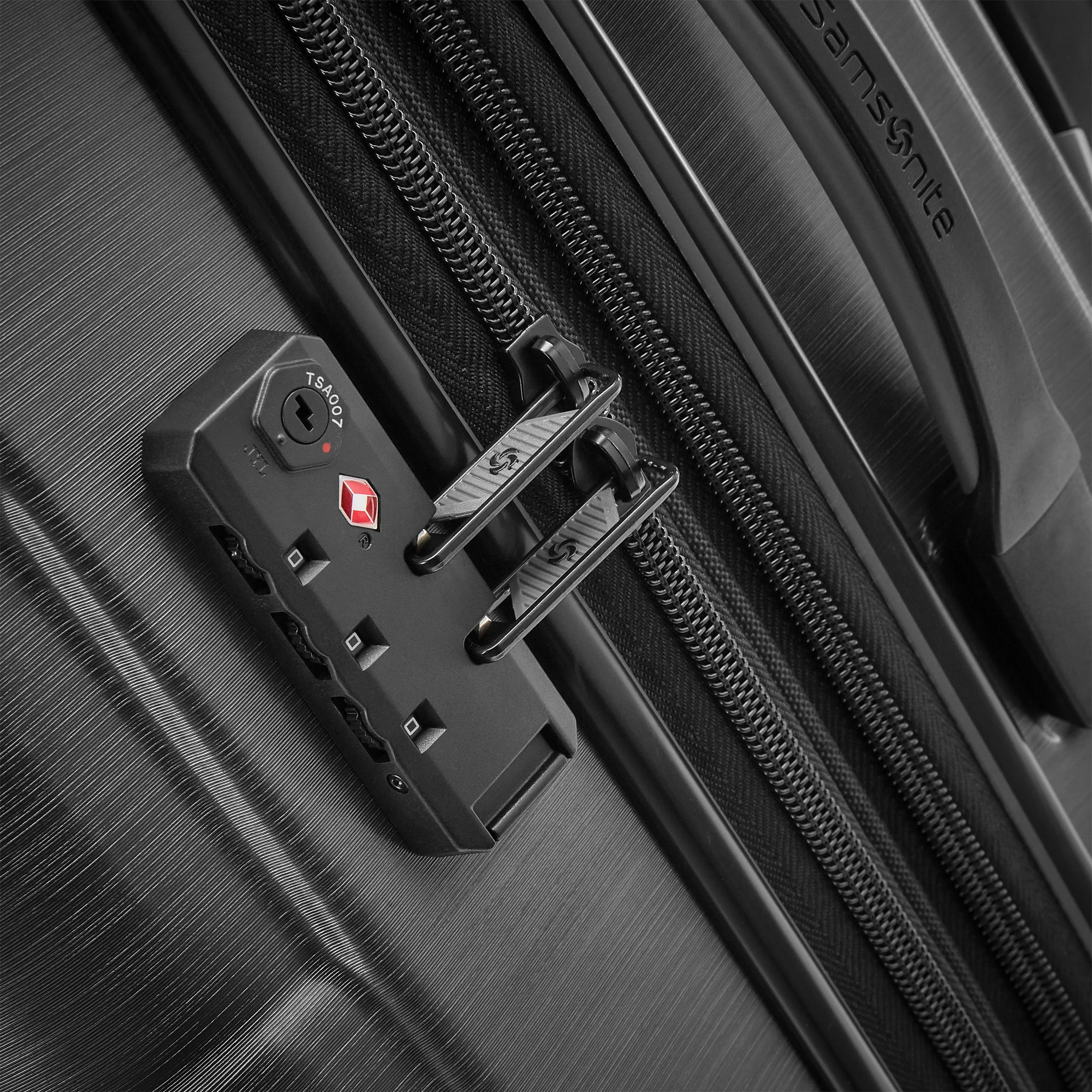 Samsonite Centric 2 Expandable Hardside Luggage with Dual Spinner Wheels