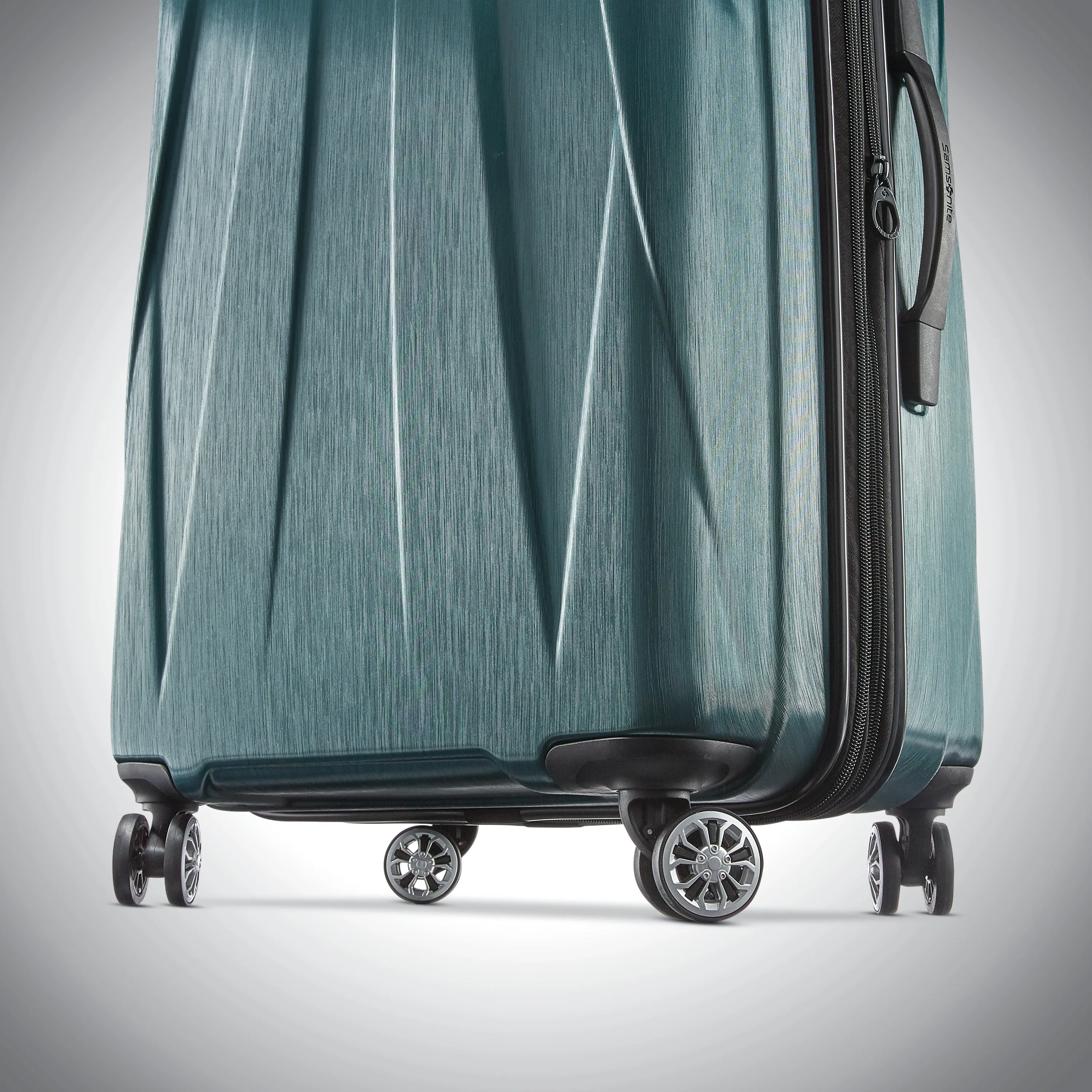Samsonite Centric 2 Expandable Hardside Luggage with Dual Spinner Wheels