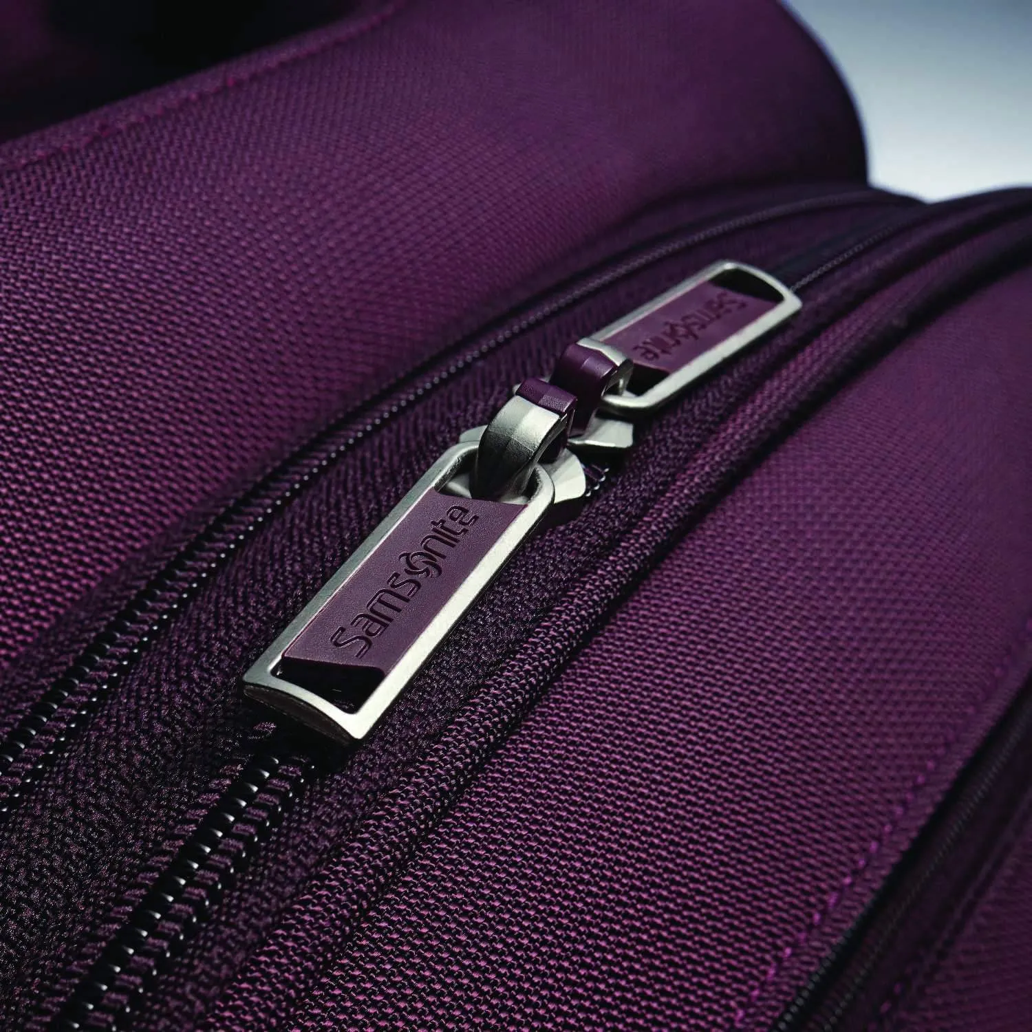 Samsonite Flexis 21" Expandable Spinner