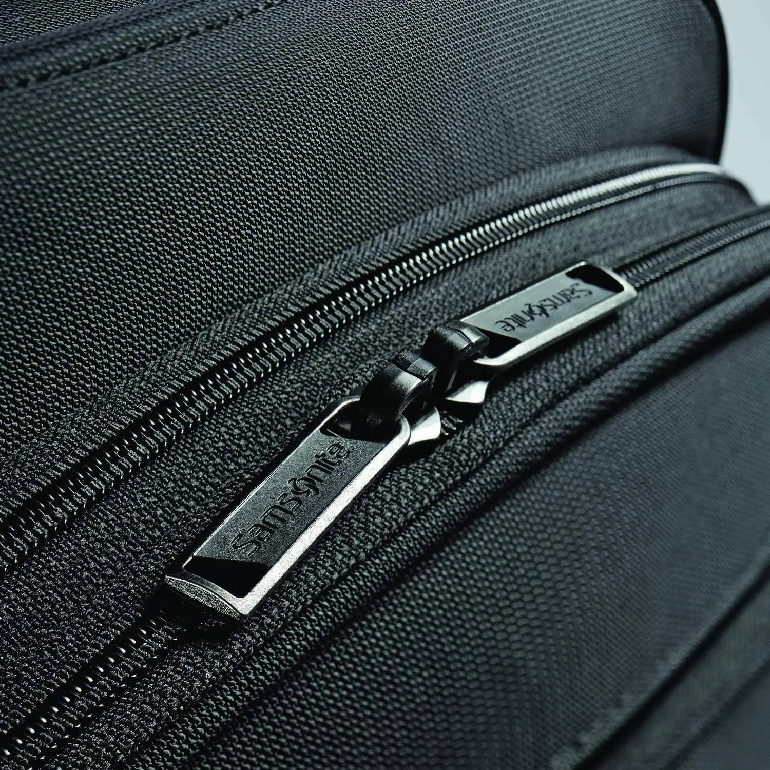 Samsonite Flexis 21" Expandable Spinner