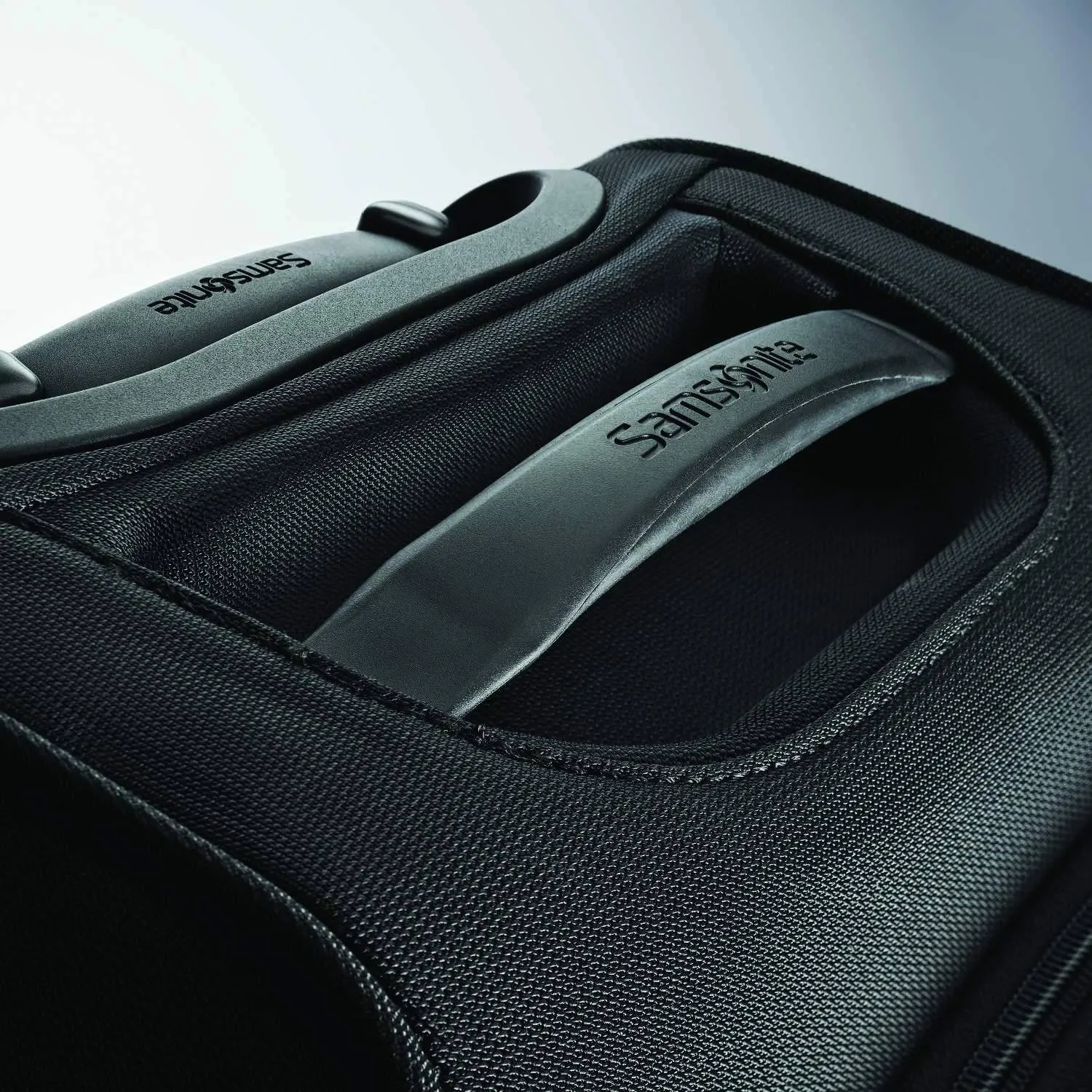 Samsonite Flexis 21" Expandable Spinner