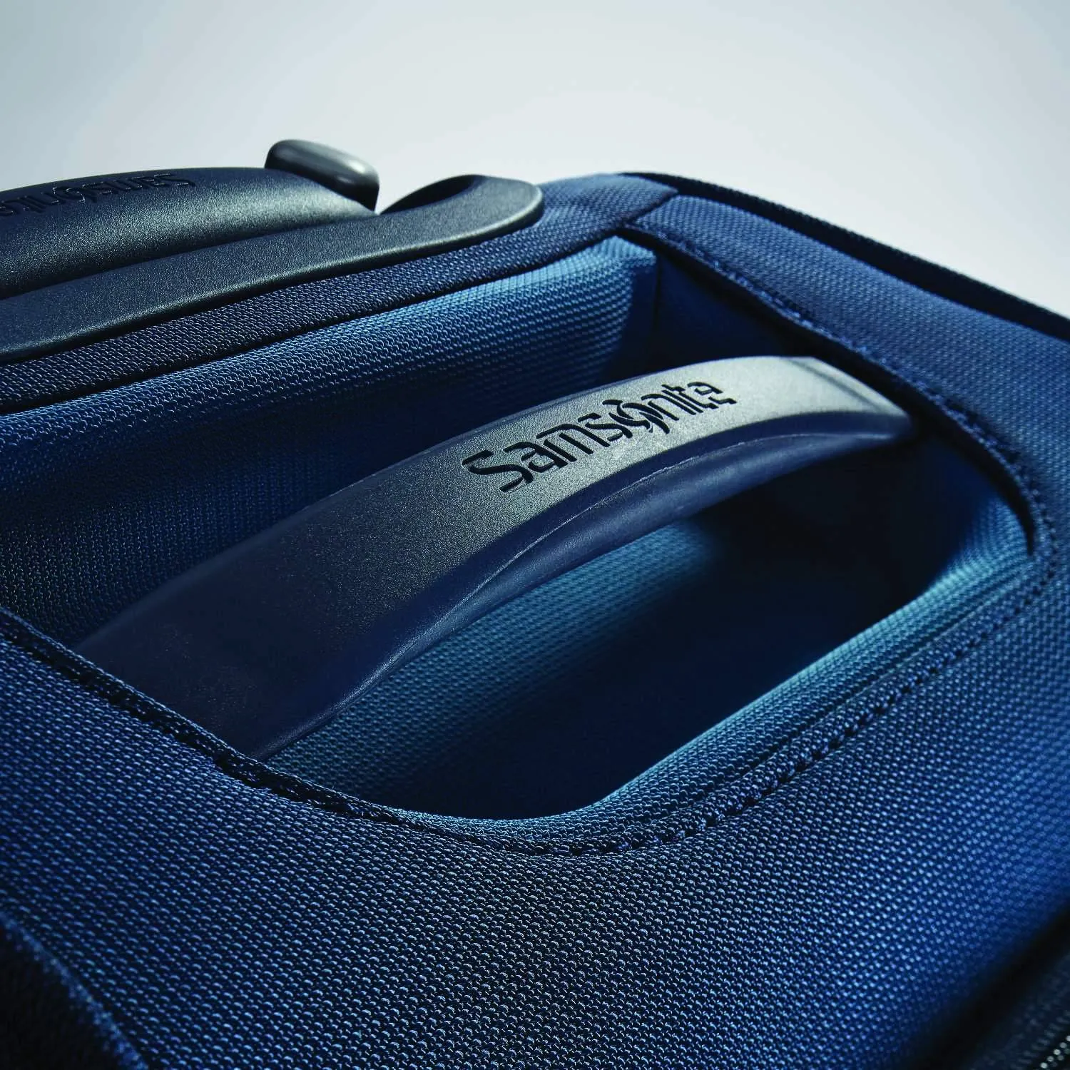 Samsonite Flexis 21" Expandable Spinner