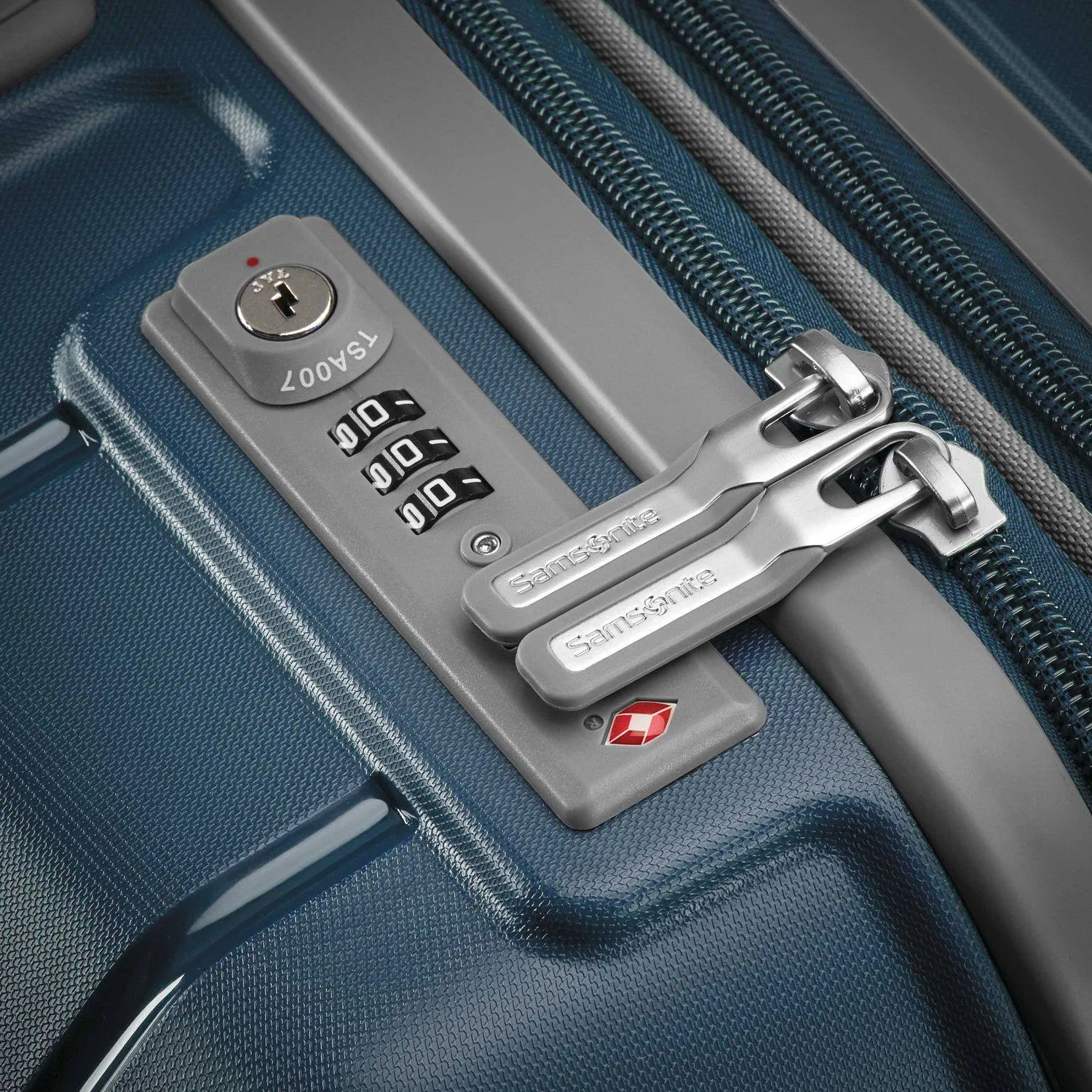 Samsonite Freeform 21" 4-Wheel Carry-On Luggage