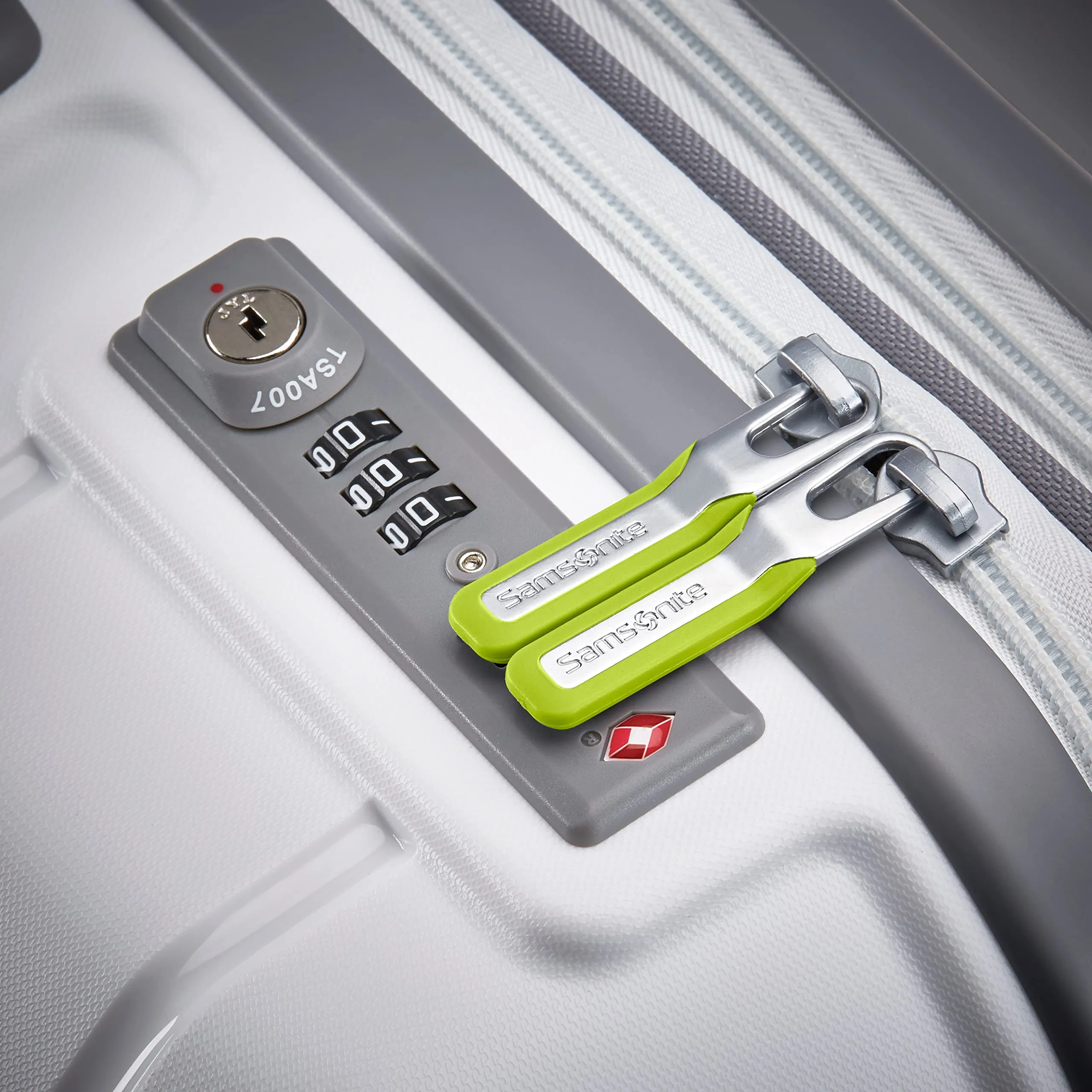 Samsonite Freeform 28" 4-Wheel Large Luggage