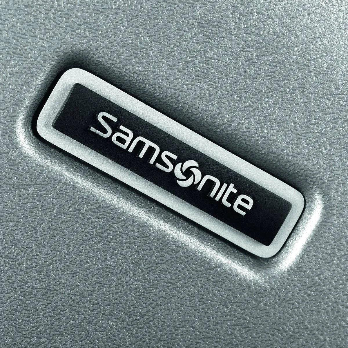 Samsonite Inova 20" 4-Wheel Carry-On Luggage