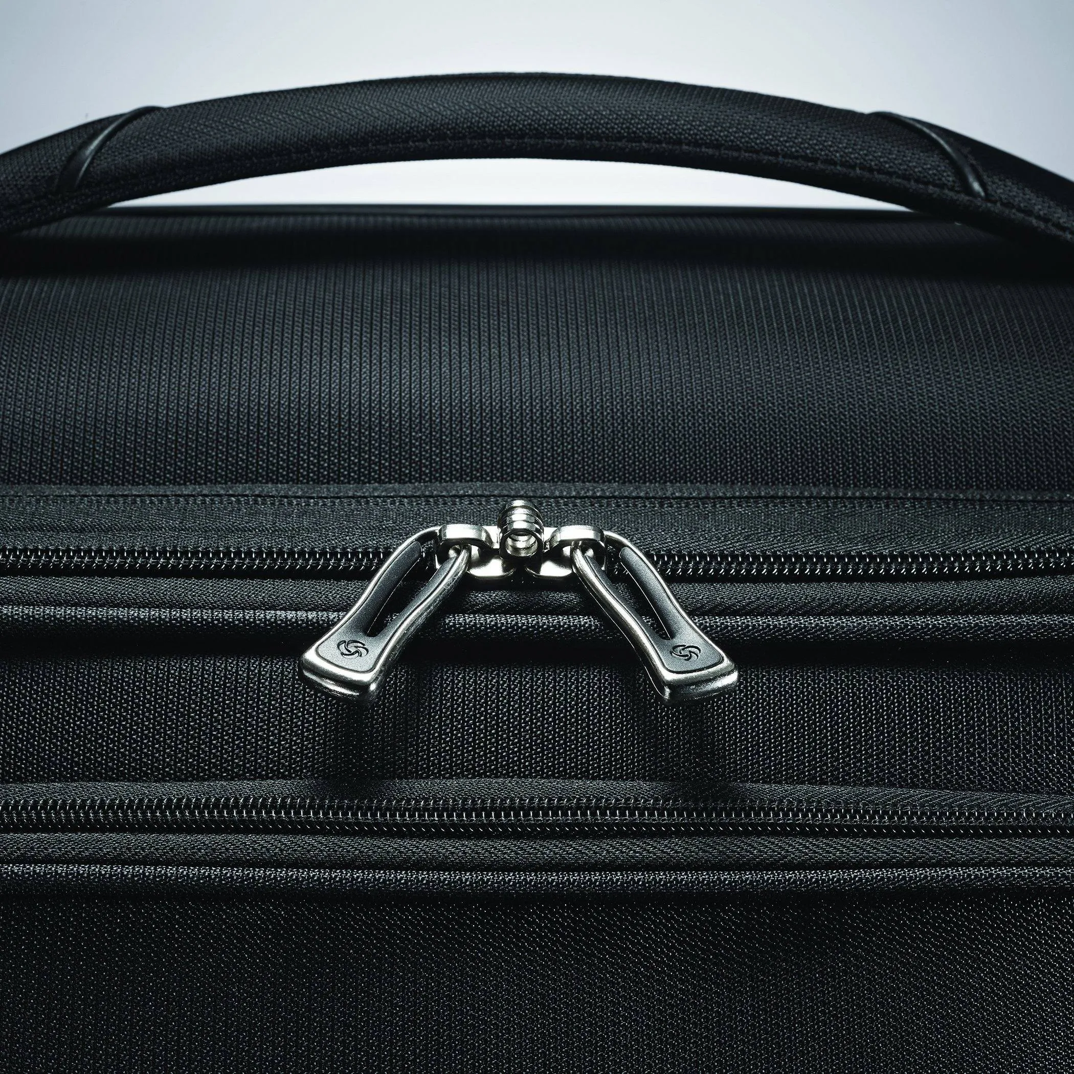 Samsonite Mightlight 2 Softside Spinner 19 Carry On Luggage