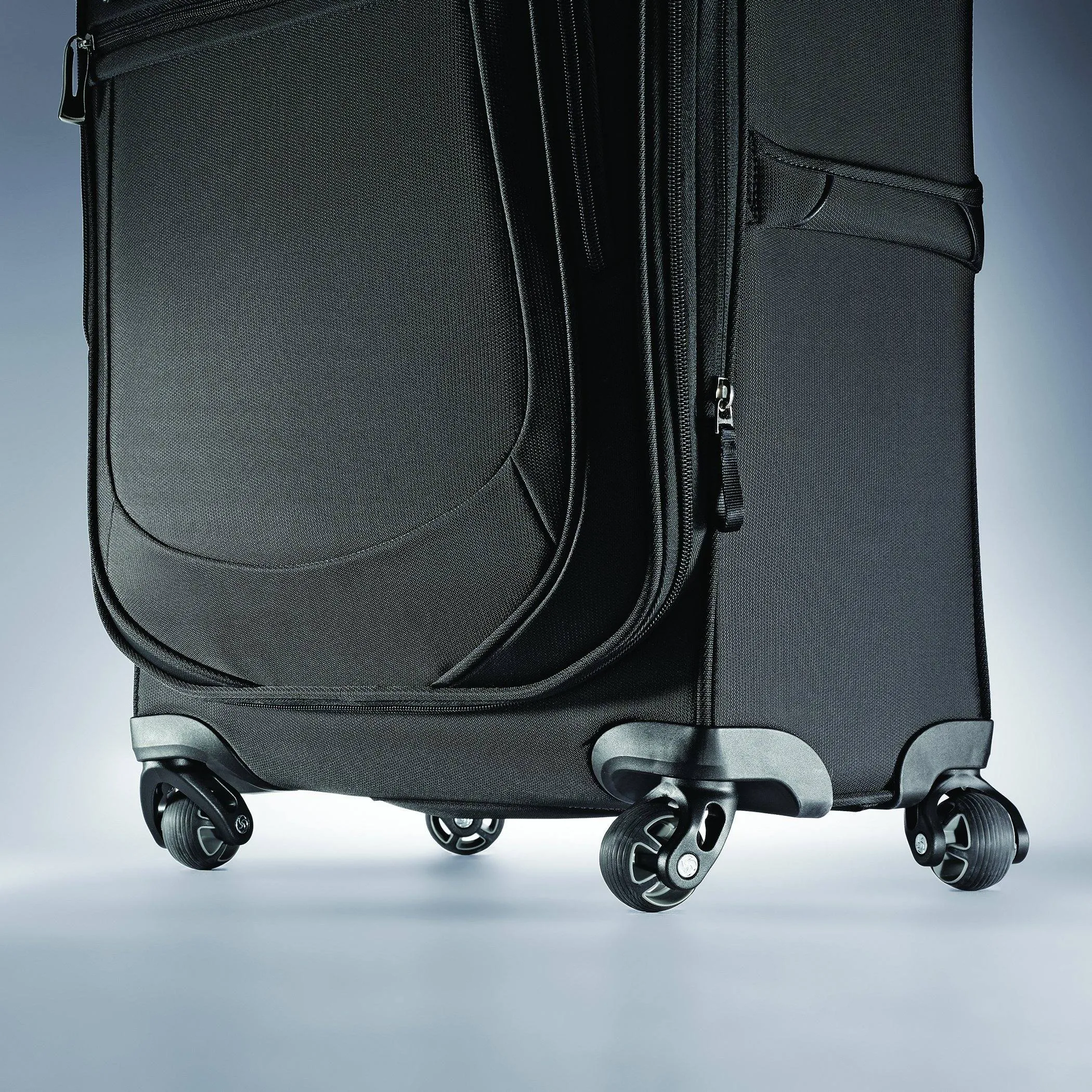 Samsonite Mightlight 2 Softside Spinner 19 Carry On Luggage