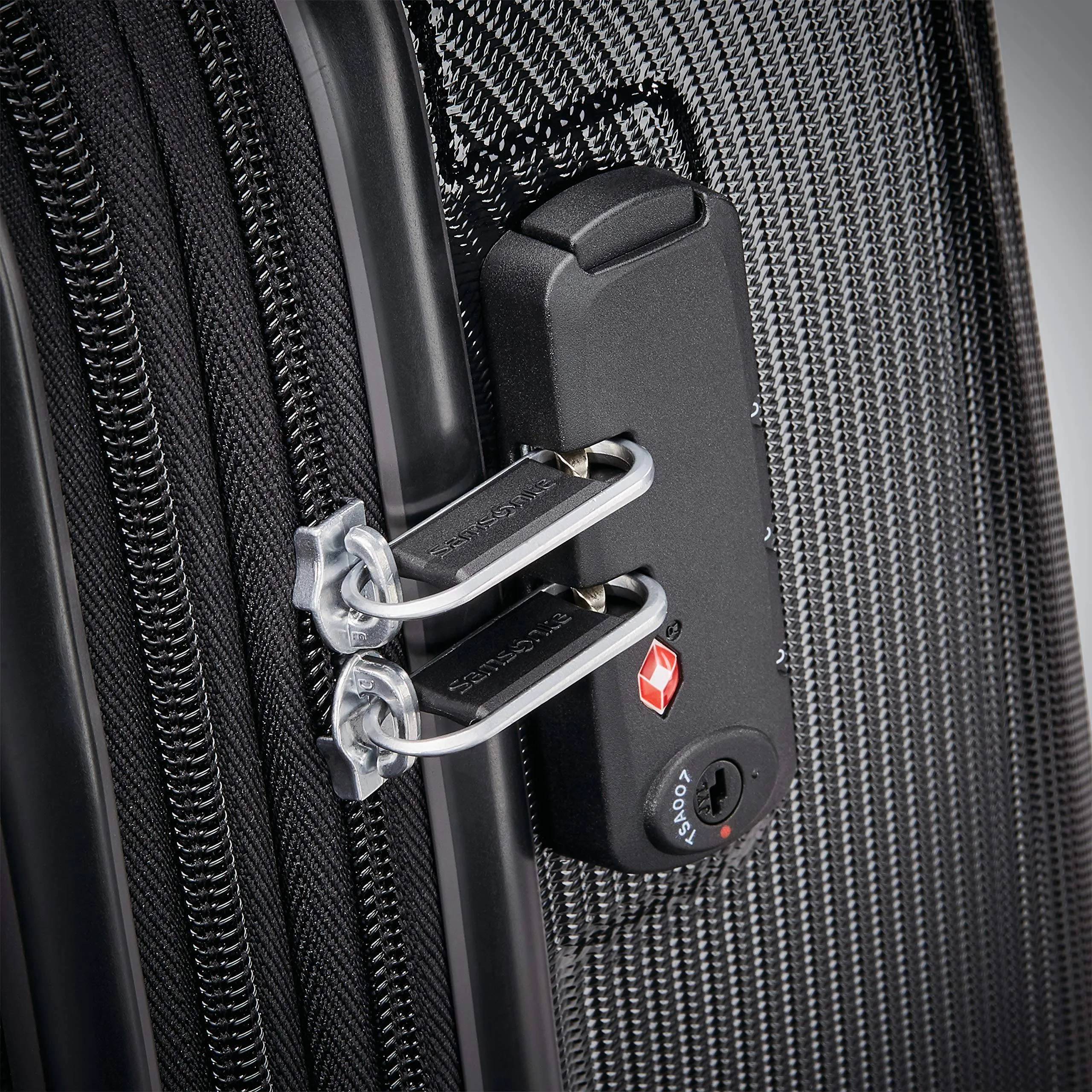 Samsonite Winfield 3 DLX Carry-On 20-Inch 4-Wheel Carry-On Luggage