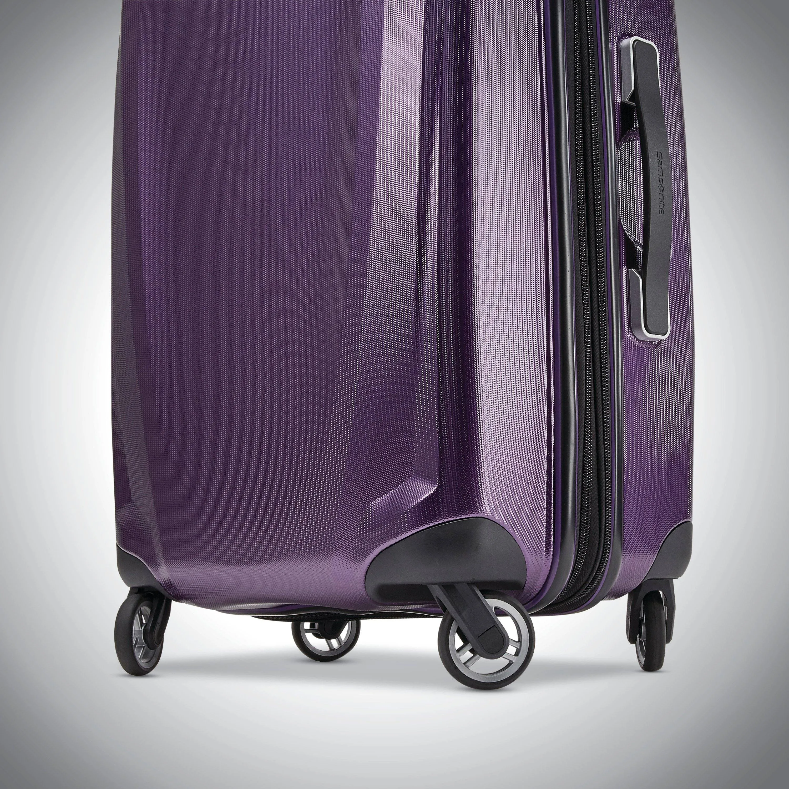 Samsonite Winfield 3 DLX Carry-On 20-Inch 4-Wheel Carry-On Luggage