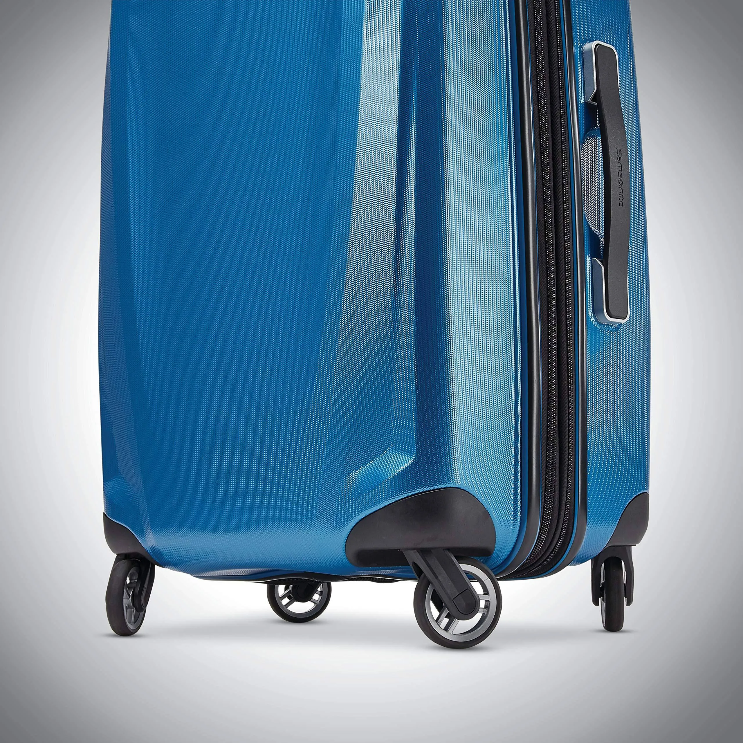 Samsonite Winfield 3 DLX Carry-On 20-Inch 4-Wheel Carry-On Luggage