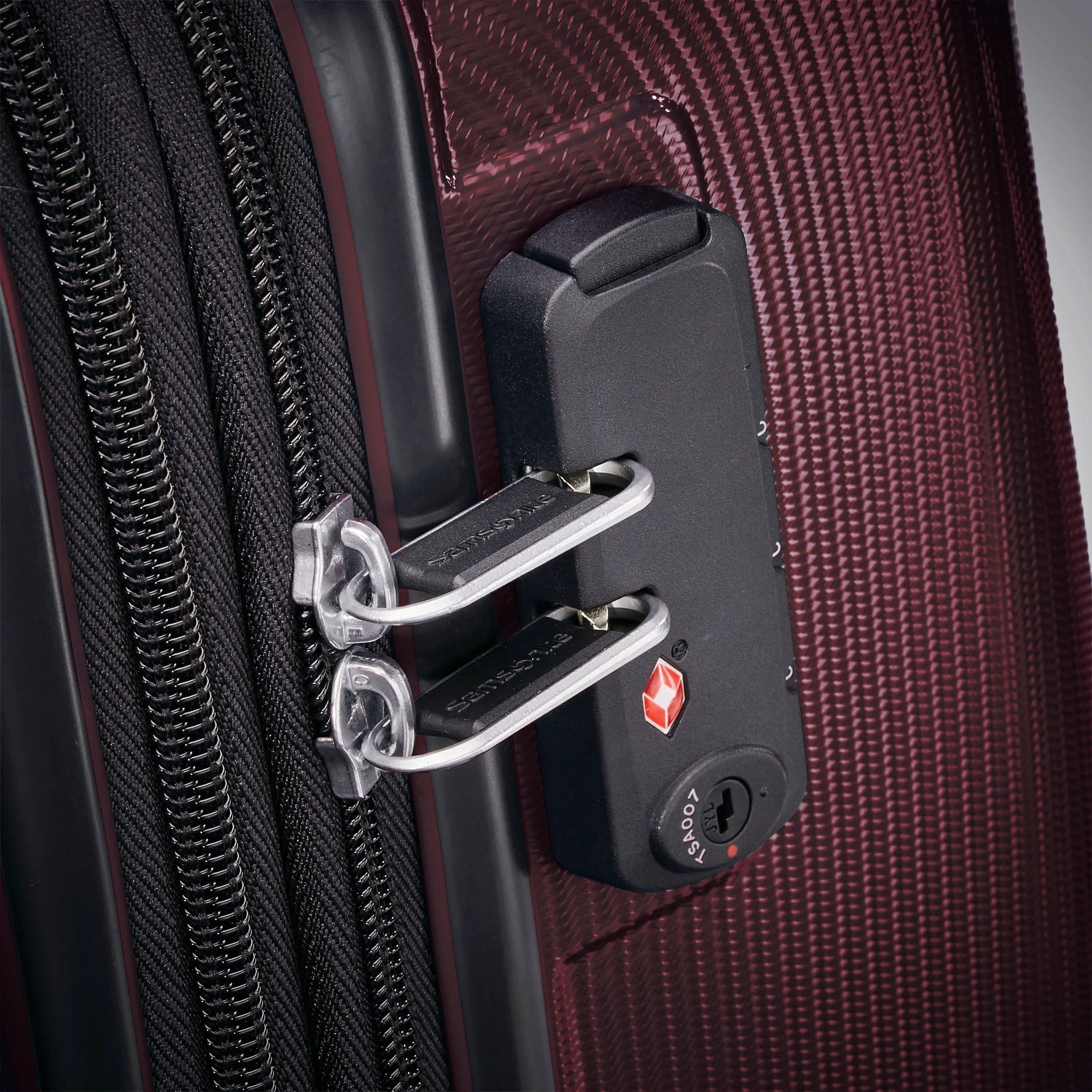 Samsonite Winfield 3 DLX Carry-On 20-Inch 4-Wheel Carry-On Luggage