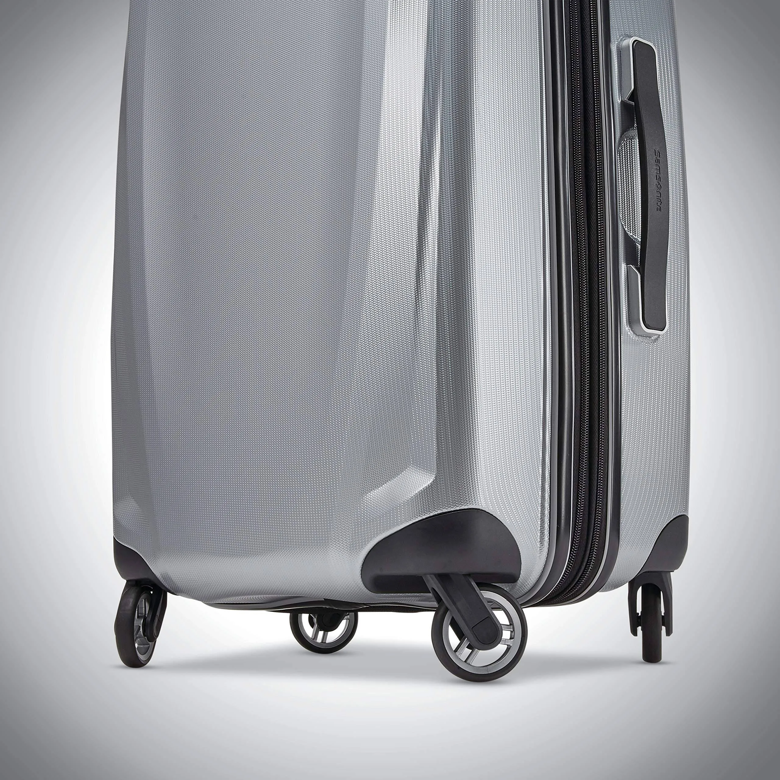 Samsonite Winfield 3 DLX Carry-On 20-Inch 4-Wheel Carry-On Luggage