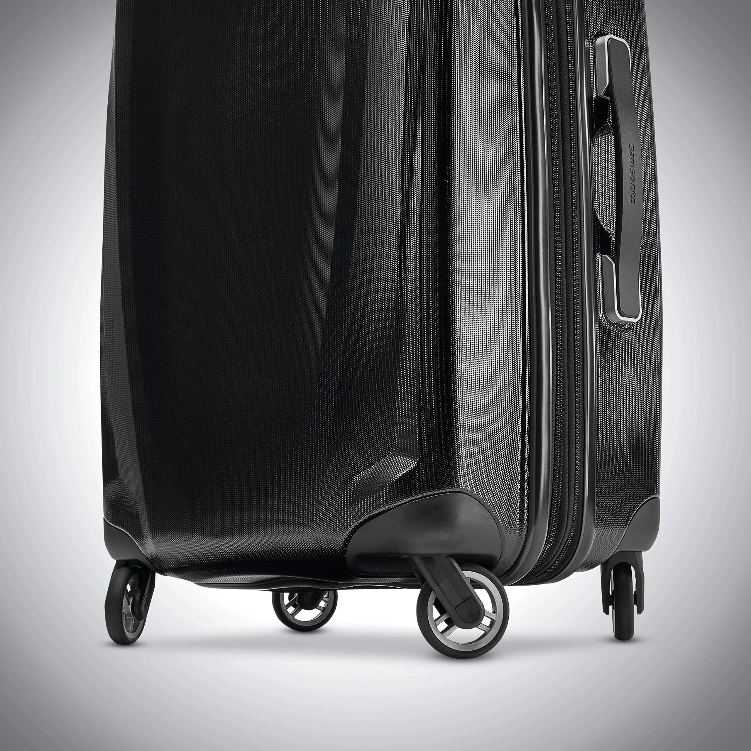 Samsonite Winfield 3 DLX Carry-On 20-Inch 4-Wheel Carry-On Luggage