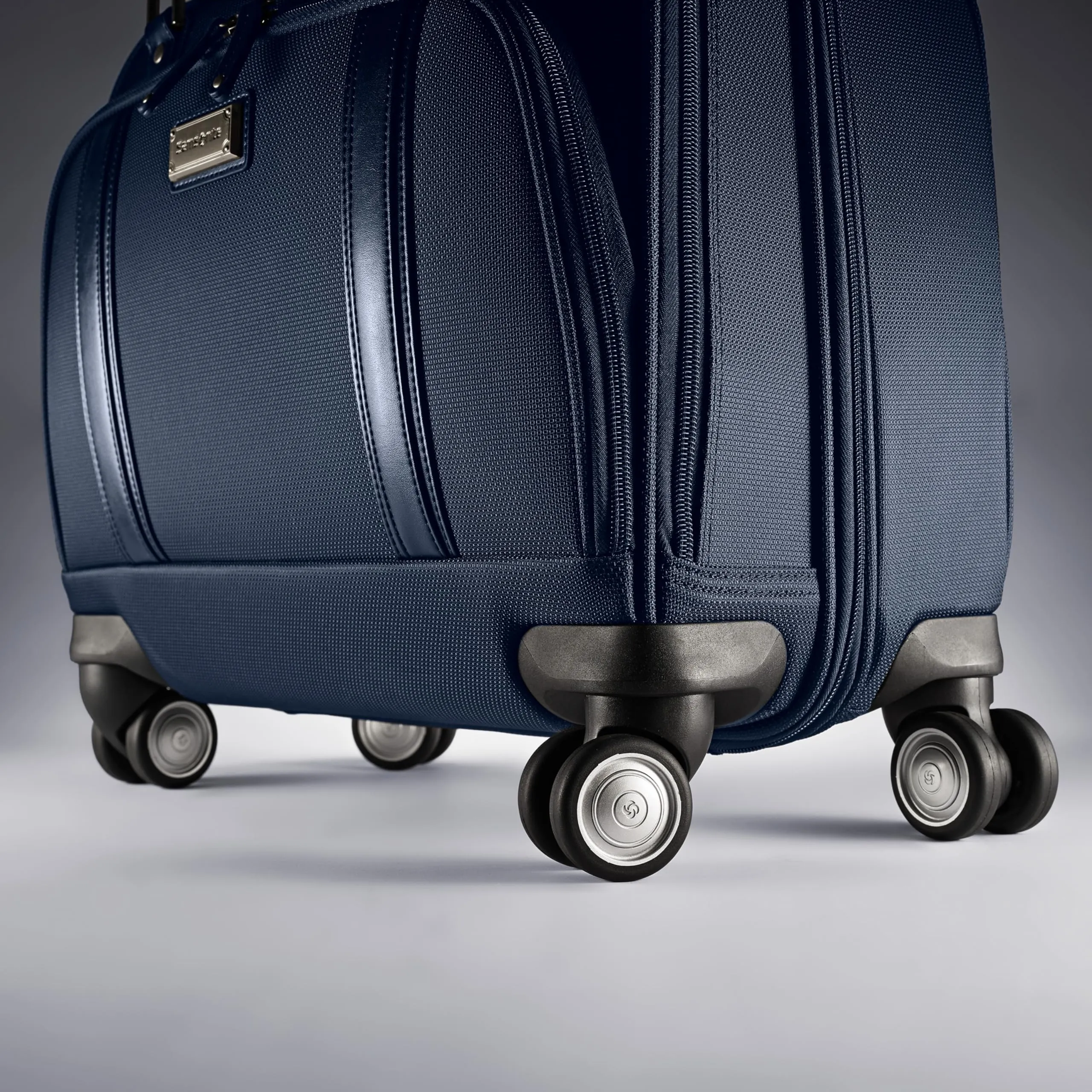 Samsonite Women's Spinner Mobile Office