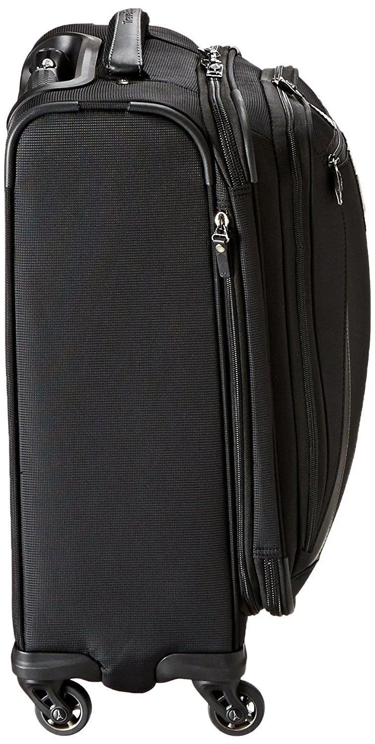 TravelPro Marquis 21" Spinner