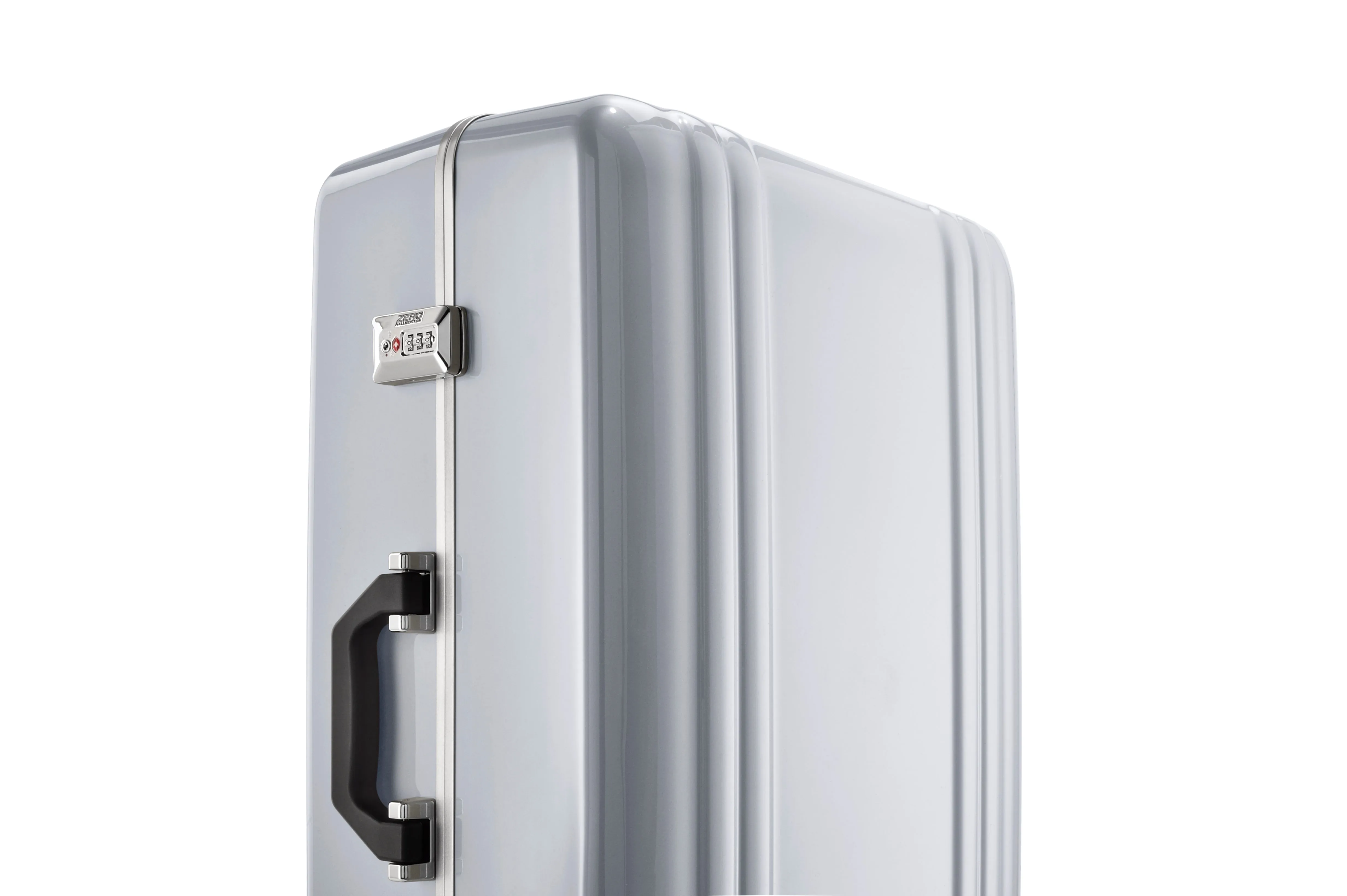 ZERO Halliburton Classic Polycarbonate 2.0 30" 4-Wheel Large Luggage