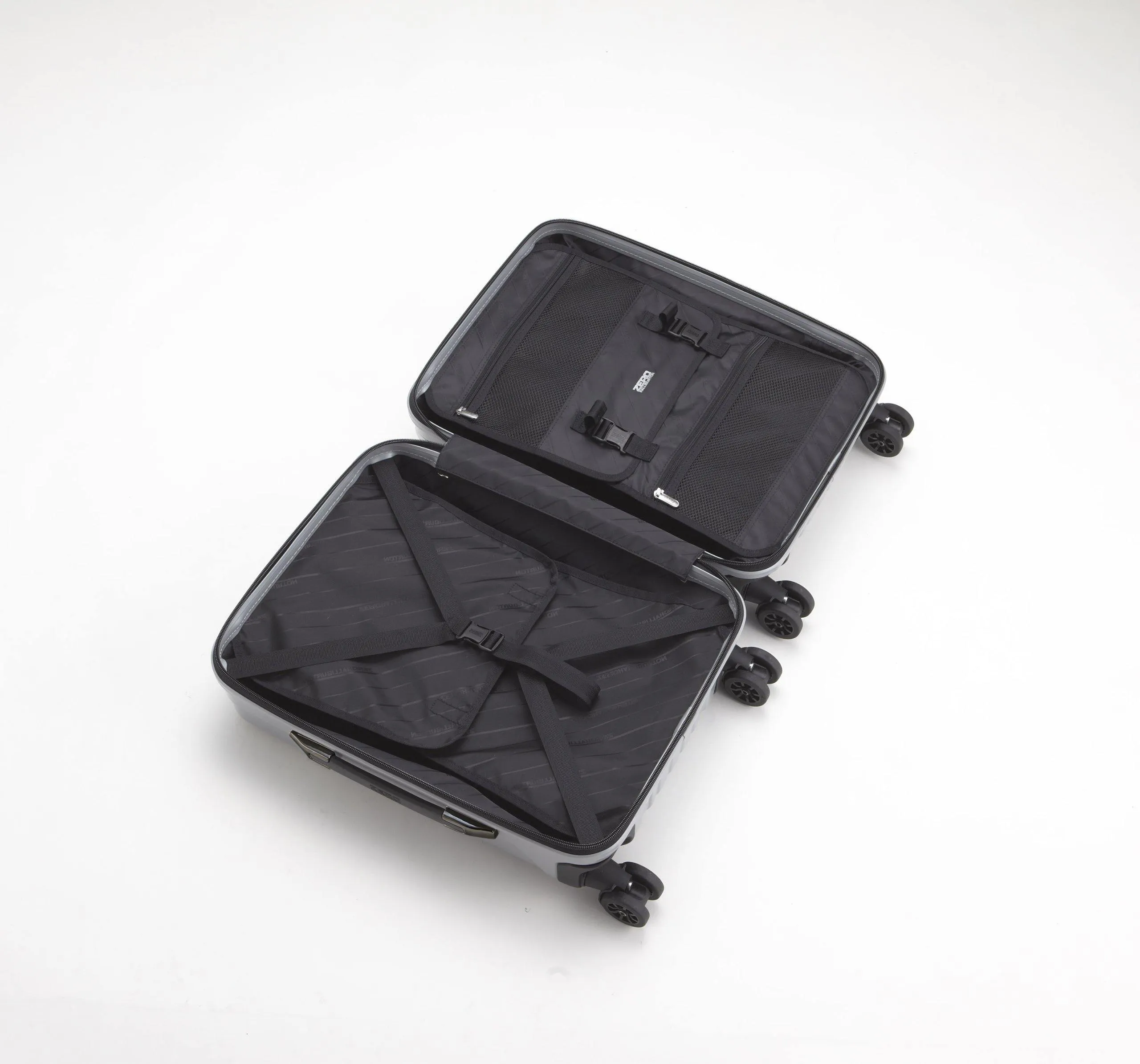 ZERO Halliburton Geo Polycarbonate 22" 4-Wheel Carry-On Luggage