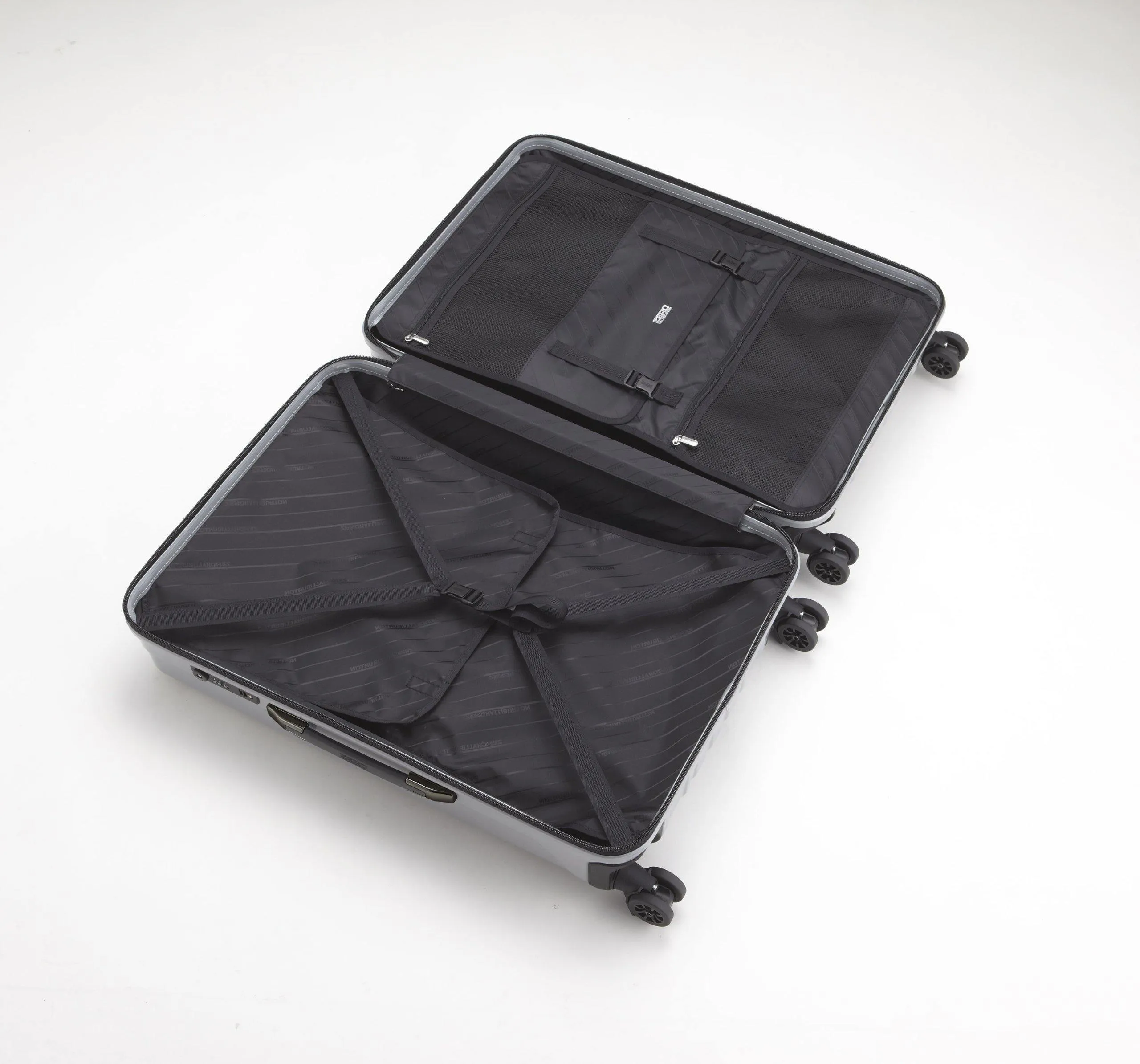 ZERO Halliburton Geo Polycarbonate 28" 4-Wheel Large Luggage