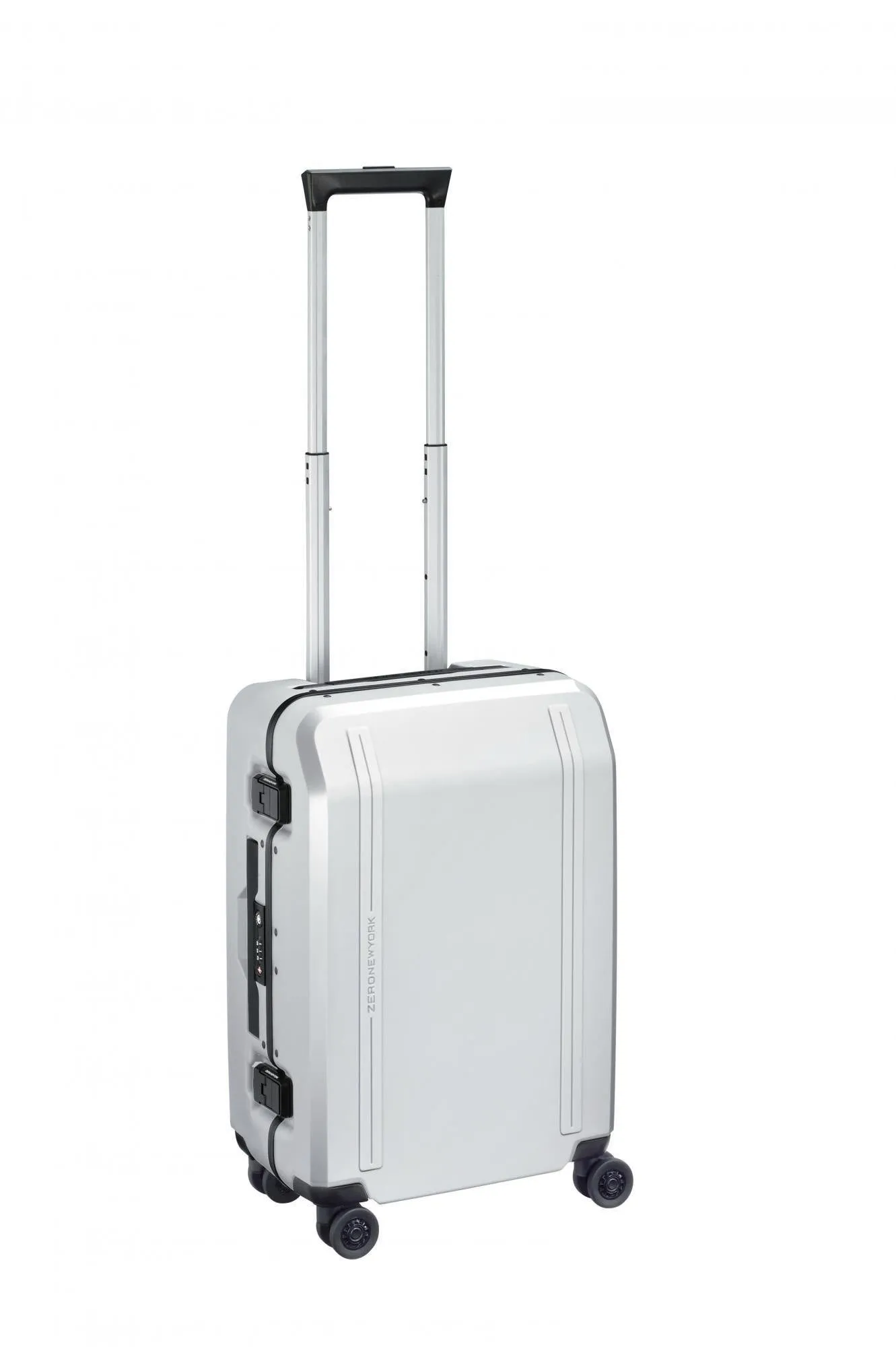 ZERO Halliburton Zero New York Travelers 19" 4-Wheel Carry-On Luggage